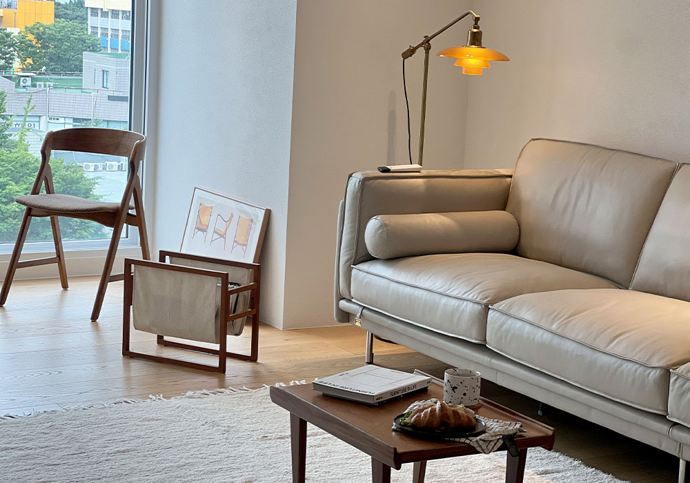 Pillowtalk Sofa Detail View