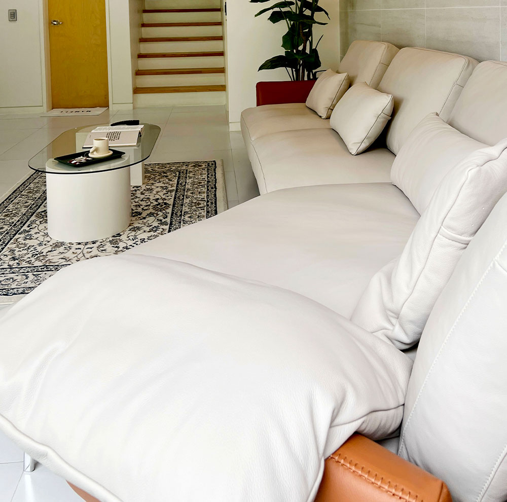 Pillowtalk Sofa Detail View